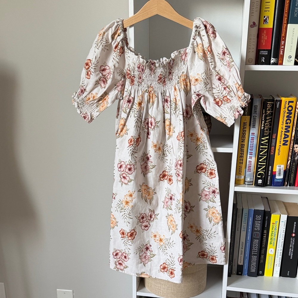 🌈 The New 🌈Society Floral Smocked Dress with Puff Sleeves 6y - Picture 3 of 11